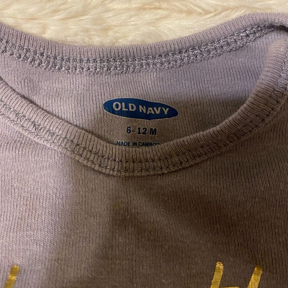 Lot of 4 Old Navy Onesies for Baby - Size 6-12M - Picture 5 of 9